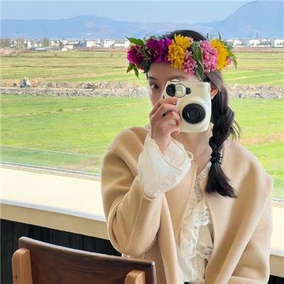 眼里余光都是你